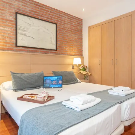 Serennia Cest Arc De Triomf Appartement Barcelone