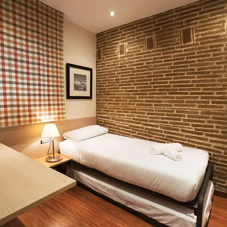 Serennia Cest Arc De Triomf *