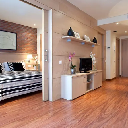 Serennia Cest Arc De Triomf شقة