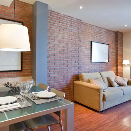 Serennia Cest Arc De Triomf شقة برشلونة