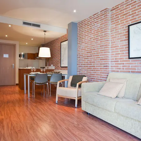 Serennia Cest Arc De Triomf