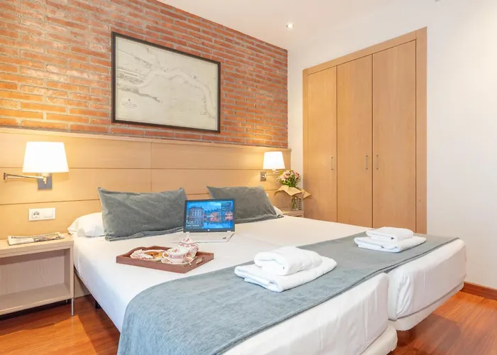 Serennia Cest Arc De Triomf Appartement Barcelone