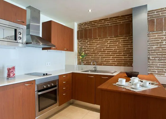 Serennia Cest Arc De Triomf Barcelone