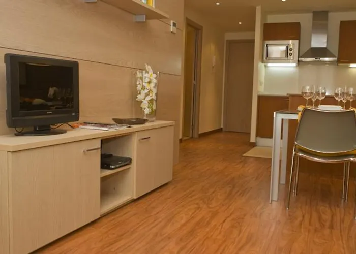 Serennia Cest Arc De Triomf * Barcelone