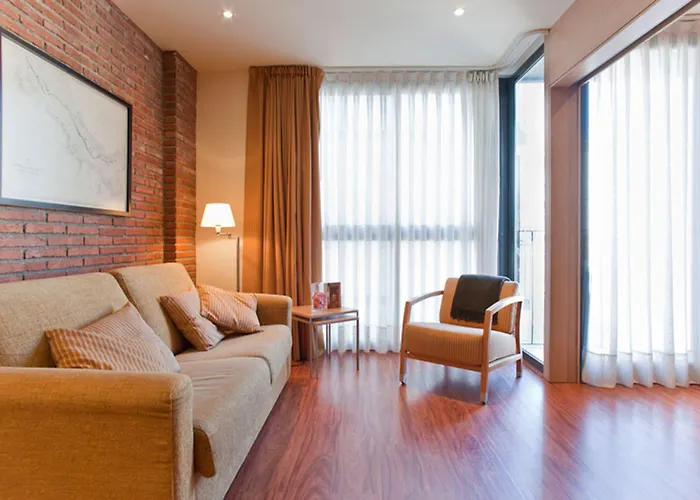 Serennia Cest Arc De Triomf * Barcelone