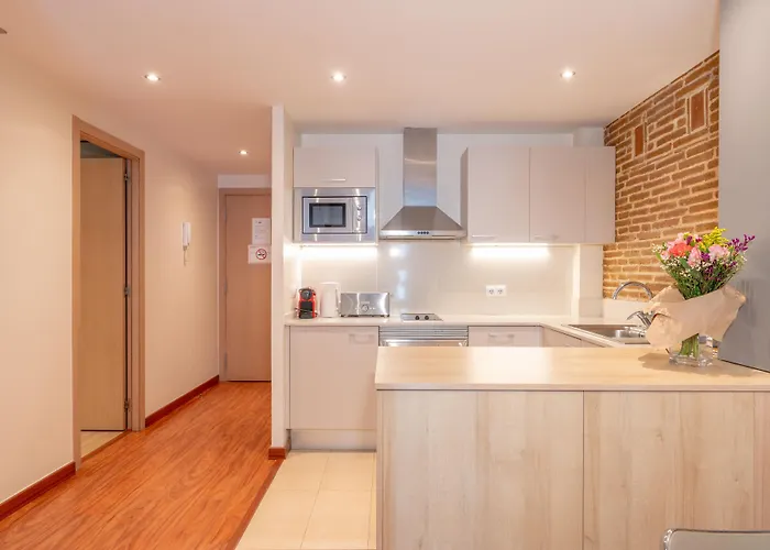 Serennia Cest Arc De Triomf Barcelone