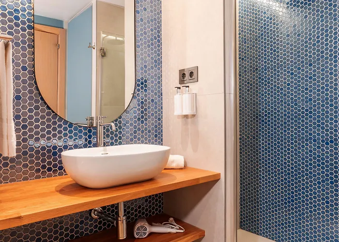 Serennia Cest Arc De Triomf Barcelone