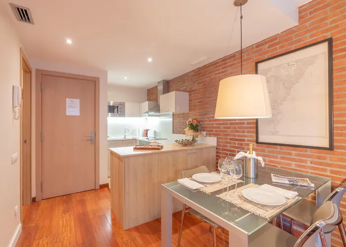 Serennia Cest Arc De Triomf *