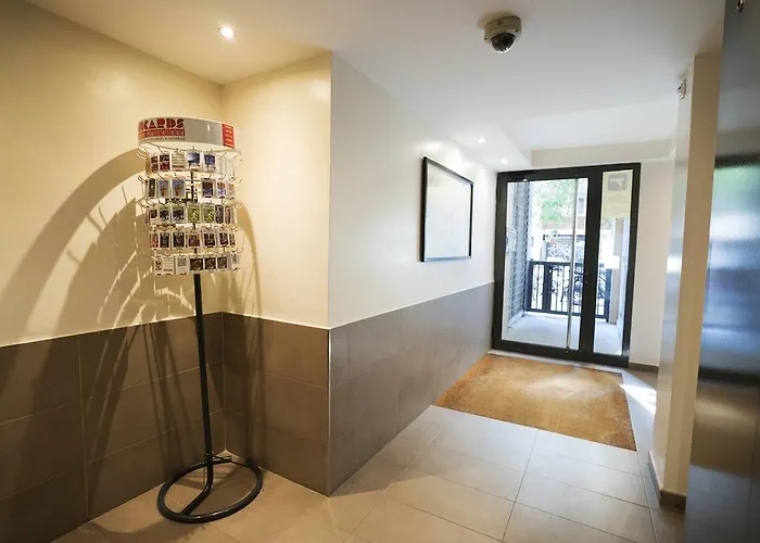 Serennia Cest Arc De Triomf Appartement Barcelone