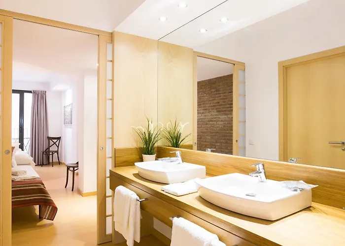 Serennia Cest Arc De Triomf *