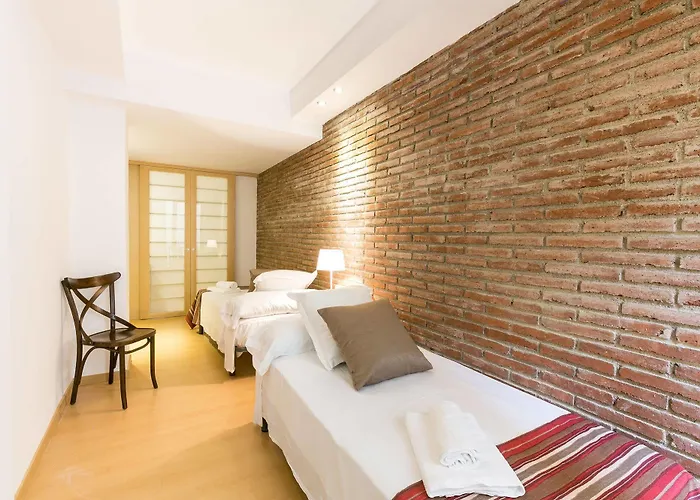 Serennia Cest Arc De Triomf Barcelone