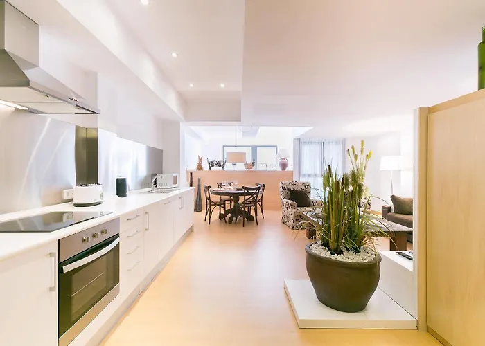 Serennia Cest Arc De Triomf