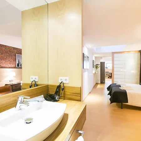 Serennia Cest Arc De Triomf Appartement Barcelone